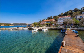 Amazing Apartment In Supetarska Draga With Wifi
